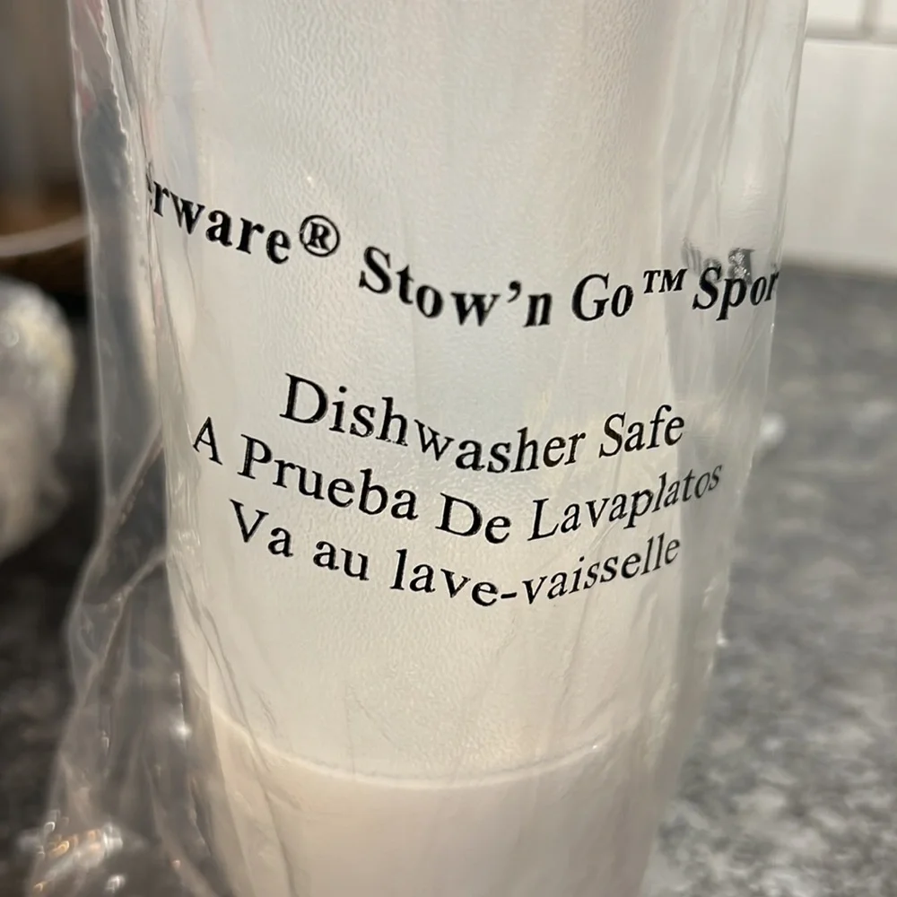 Tupperware set stow’